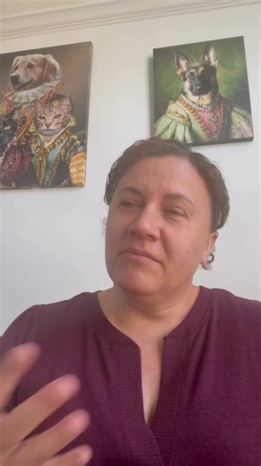 Many of us will be traveling for the holidays, which means finding the right pet-care solution while we’re away. In her Holiday Travel mini-series, Dr. Sally explores these options and more. #holidaytravel #petcaretips | Lap of Love Veterinary Hospice