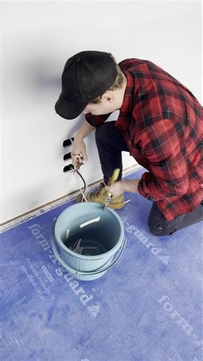 79K views · 882 reactions | Rare footage of an electrician 粒  We Love Tools | Total Tools | Facebook