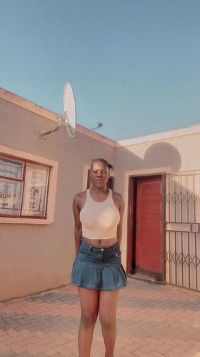 Understanding Zulu Women's Cultural Dress and Significance