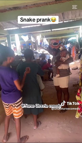 Snake prank😂😂😂#smallqualifiednurse @Nurse Glowria comedy