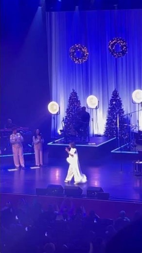 Cece Winans sings “Jesus, You’re Beautiful” LIVE #gospelmusic #worshipmusic #gospelsinger