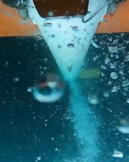 108K views · 3.9K reactions | From seabed to space - the U.S. Navy stands stands ready, anywhere, anytime.  Aboard the International Space Station, Navy Officer and NASA Astronaut Jonny Kim marks #Navy250. NASA - National Aeronautics and Space Administration | U.S. Navy | Facebook