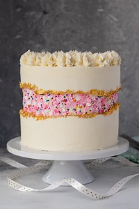 Classic Vanilla Cake Recipe from Scratch