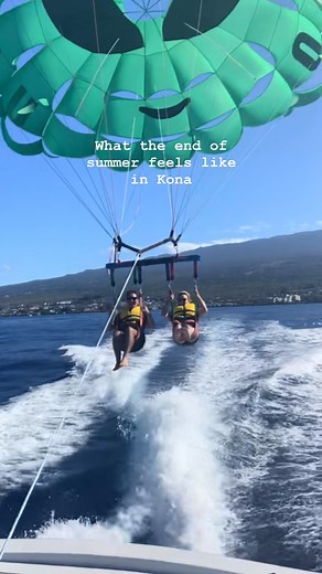 Can you believe summer is coming to a close? 🍂 Fall is on the way, but here in Kona it’s sunshine and blue skies year-round 🌊☀️ The perfect season (and every season) for a parasail adventure! 🪂💙 #UFOParasailKona | UFO Parasail