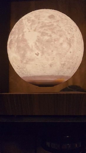 Ok this post is because it's 2AM and I may forget it by sunrise. In the dodecahedron for hours on end with eyes closed I worked on new success strategies to project into our path working with geometries and scalar offerings. Remember the dodecahedron amplifies intent through quantum interactions. Somehow I moved my right arm past my face with closed eyes changing positions in the form and literally saw three rapid fire extremely brilliant flashes of light through my eyelids as if flashing from m