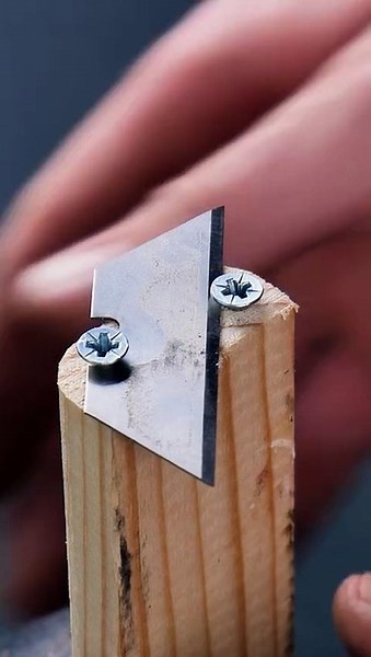 Master the art of circle cutting with this tool!