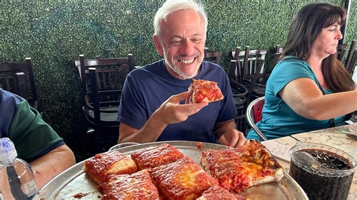 Slice of Brooklyn pizza tour: Eat at Grimaldi's, L&B Spumoni Gardens