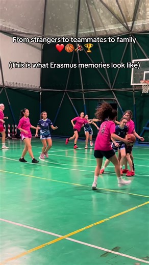 Our basketball team! 🏆❤️⛹🏻‍♀️🏀#creatorsearchinsight #basket #erasmus #era #roma