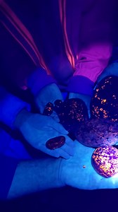 Large vs super small Yooperlites! #Yooperlites #ConvoyC8 #lakesuperior #yooper #minerals #minecraft #rocks #glow #UV #gold | Yooperlites