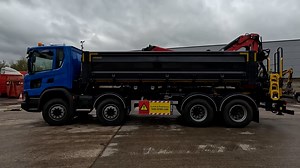 Heavy duty grab lorry ready for the road