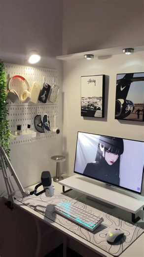 Cozy Room Setup Inspiration for Gaming Enthusiasts