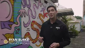 In this video, #RØDE Product Specialist Ryan Burke takes us through the features and specs of the brand new Wireless GO! Featuring up to 70m of range, 7 hours of battery life, an in-built omnidirectional mic, a 3-stage output pad and more, the #WirelessGO is compact, versatile, and ready when you are. Find out more at http://www.rode.com/wirelessgo | RØDE Microphones