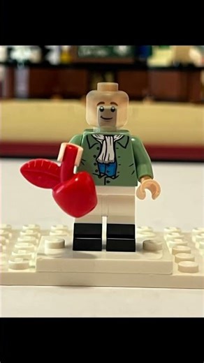 Minifigure Mania!: Sir Isaac Newton (LEGO Ideas 21355 - The Evolution of STEM)