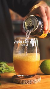 4.3K views · 170 reactions | Fazer coca-cola em casa parece um sonho, né??! Pegamos a receita do Dr. Stone para testar! Será que deu certo?? Diz aí, Dekiiiii  E comenta aí embaixo se tá curtindo essas receitas de anime! Ingredientes: - cascas de 1 limão-taiti - suco de 1 limão-taiti - talos de coentro - 100g de mel - 500ml de água com gás ou Club Soda #senkucola #drstone #cocacola #cocacolacaseira #anime #receita #coentro #limao #mel | Gohango | Facebook