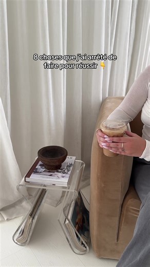 1. Attendre que tout soit parfait pour commencer \t 2. Écouter les avis de personnes qui n’ont pas les résultats que je veux \t 3. Me comparer aux autres \t 4. Dire oui pour faire plaisir \t 5. Douter de ma légitimité \t 6. Perdre du temps sur des choses qui ne m’apportent rien \t 7. Chercher la validation extérieure \t 8. Me sous-estimer Je te donne toutes les astuces qui m’ont aidée à faire grandir mes business alors abonne-toi 😋