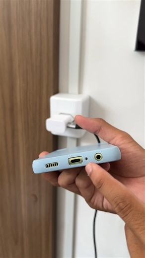 1.5M views · 11K reactions | That's why your phone takes forever to charge and runs out of juice quickly | Home Tips | Facebook