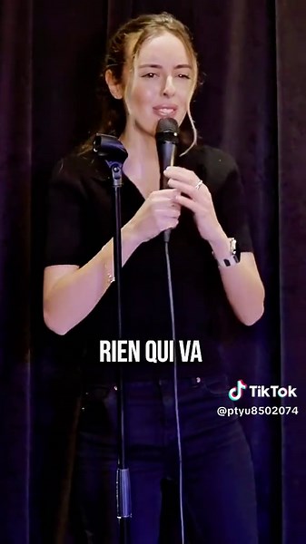 Meryem Benoua–Compilation de moments hilarants en live 😂🎤 #foryou #standupfr #humourfrancais #comedien #spectacle