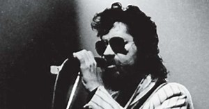 Raul Seixas foi ícone do rock brasileiro; relembre trajetória de sucessos