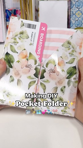 Planify Pro - Planner Design Program on Instagram: "Making DIY Pocket Folder 📂✨🥳 An easy way to make laminated pocket folders. After laminating, cut off the top part so you can create an open pocket. Then slice through the middle front piece. Then also cut the edges. You can also add an elastic for closure 🙈💕"