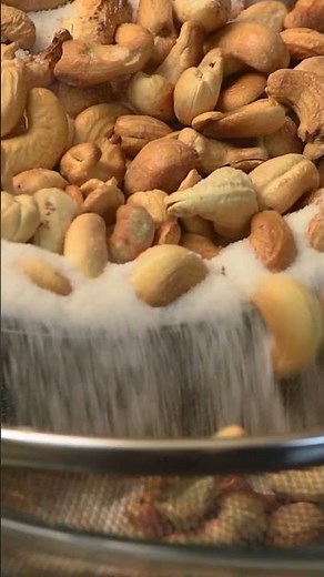 Salted Cashew Nuts Recipe | Roasted Kaju in 2 Minutes | Salted Cashews At Home