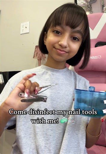 Come disinfect my nail tools with me! 🧼🫧 #clean #nails #soothing #relax #cleaning #cleantok #nailsupply #nailtech #viral #hygiene