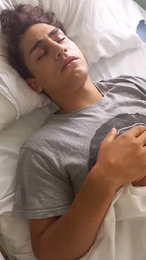 40K views · 293 reactions |  Claudio after anesthesia. Now it is clear and feels good. It has little pain, but it will pass. | Giuliano Stroe | Facebook