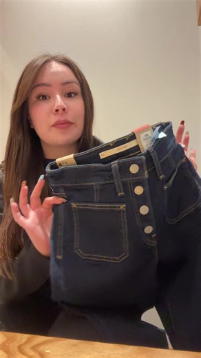Jeans Levis mujer: cómo elegir el mom jeans perfecto