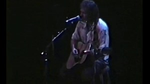 "My Father's House" canción escrita por Bruce Springsteen y lanzada en su álbum de 1982, Nebraska,incluida posteriormente también en el álbum recopilatorio Chapter And Verse.Esta fue la última canción que Springsteen terminó para Nebraska,un álbum que se convirtió en solitario cuando Springsteen sintió que añadir a la banda le restaba valor a la sensación de las canciones.Springsteen escribió esta canción basándose en los recuerdos de la infancia de su familia y su relación distante con su padre