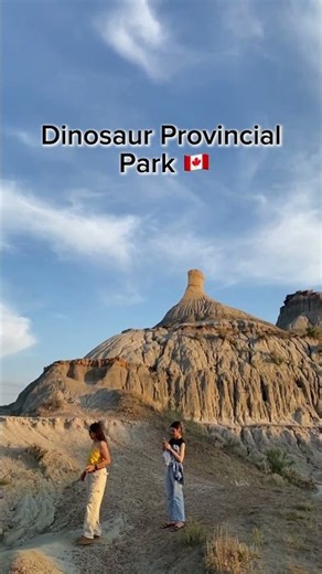 Exploring the Alberta Badlands Before Sunset | Dinosaur Provincial Park 🦖🏜️