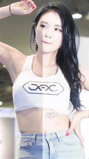 I KOREAN RACING MODEL KIM SEO-HA WITH UM JI-A FANCAM @AUTO SALON X