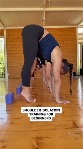 BALANCE NOTION on Instagram: "Handstand alignment has just a few simple actions — but when they all come together, it becomes a complex skill to learn. That’s why we like to divide these actions and create exercises that target each one individually. Even though all actions need to stay active, focusing on one at a time helps your brain learn faster than trying to think about kicking up, balancing, and aligning all at once. The three main alignment actions are the push, the shoulder opening, and