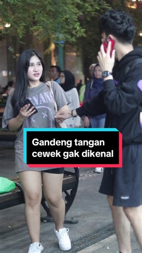Prank Gandeng Tangan: Permainan Lucu di Malioboro