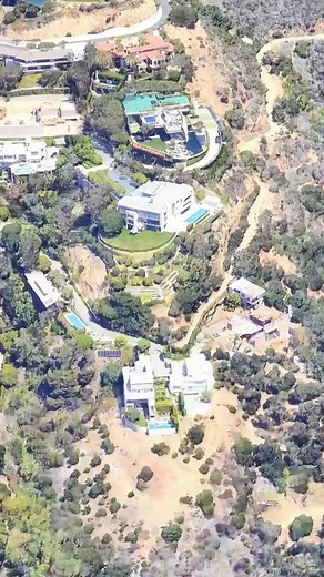Tom Hanks’ house in California worth $35M #us #tomhanks #actor #celebrity #mansion | Real Estate of Stars