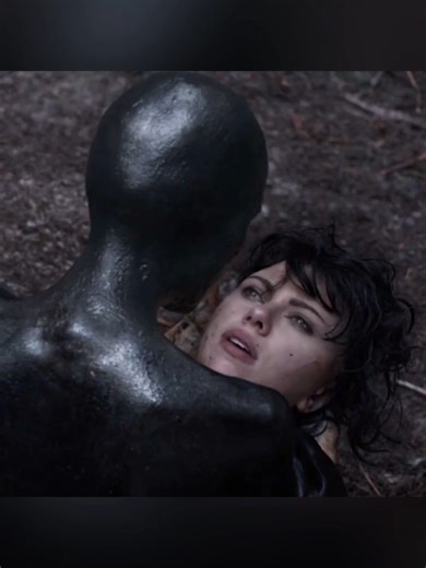 WHY IS THIS ALIEN HUNTING FOR HUMAN SKIN😱 #viral #movie | alien