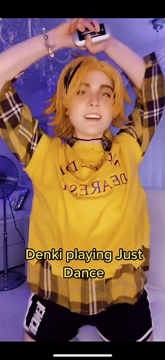 Cosplay Dance Off with Shoto and Denki | My Hero Academia