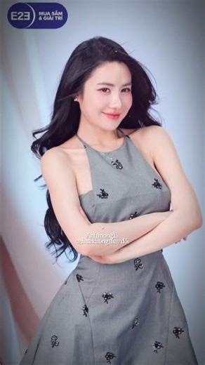 Gon looks so pretty in that grey Amelie dress! #gonpink