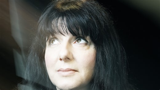 Lush's Emma Anderson announces debut solo album Pearlies, shares "Bend the Round"