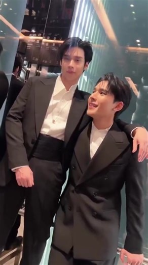 Exploring Pearl Peak: Love in the Moonlight