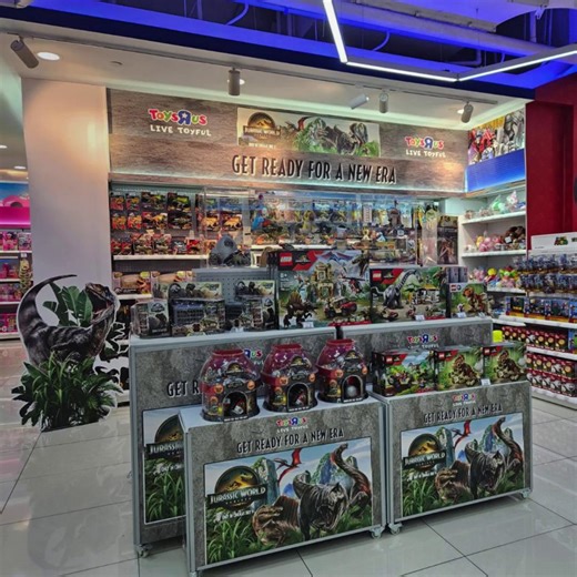 In 1984, Toys”R”Us made its debut in Singapore as the biggest toy store in the world. It quickly became the go-to destination for the hottest toys and a playground of imagination for kids everywhere. When Tampines Mall opened in 1995, Toys”R”Us launched its third outlet there, sparking excitement among families in one of Singapore’s earliest suburban malls. Today, the brand has grown to 12 stores islandwide. Over the years, Toys”R”Us has continued to evolve. While it remains a haven for children