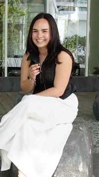 Nila, a half-Swedish girl, speaks Isaan dialect. #ForeignerSpeakingThai #MixedRace #Sweden #Isaan