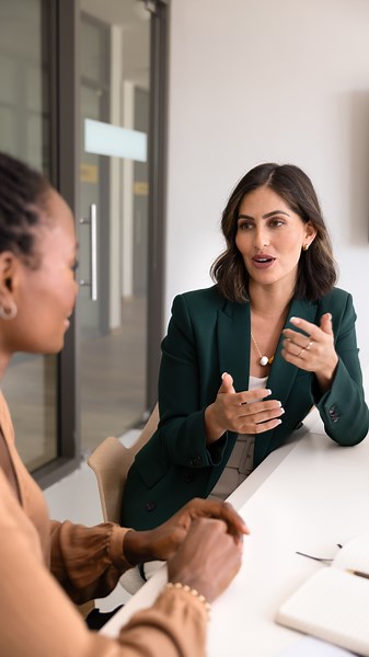 7 tiny psychological tricks that make conversations instantly better