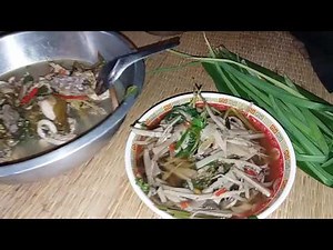 ต้มส้มไก่ใส่ใบส้มโมง ใบชะมวง แกงแมงระงำใส่หน่อไม้ส้ม ก้อยแมงระงำ กินกับทีมงานบ่าวไทบ้าน EP.3/3