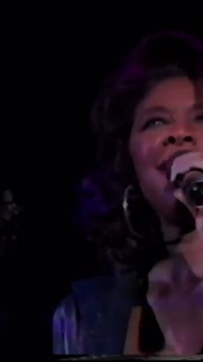 Natalie Cole performing (miss you like crazy )good music good vibration