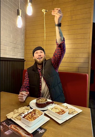 Anybody else starting to feel those winter blues? ❄️ When it’s cold and snowy, it’s way too easy to stay inside and hibernate🐻 I’ve learned that getting outside in the winter, even just a little, really does help mentally😌 So I’m challenging you to do one winter activity. Go for a walk, go for a skate, build a snowman whatever you want. Just get outside☀️⛄️ And let’s be real… after a cold day outside, you need something hot, right?🔥 So I stopped by @Pizza Delight and tried their new French On