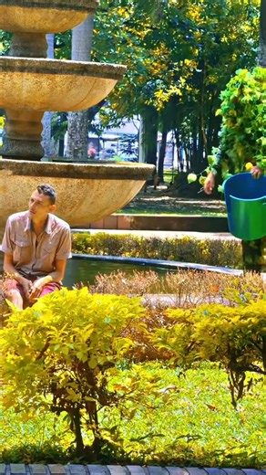 scare_prank.Fun on Instagram: "Infinite Shampoo Prank #funnytiktok #funnyprank #prankvideo #funnypranks #prankvideos #funnymoment #"