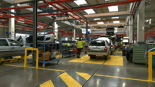 Les casses automobiles se modernisent, avec à la clé des stocks de pièces détachées pas chères