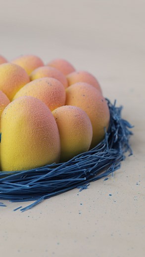 Chocolate nest recipe for your Easter cakes Make it easy😌 I used here white chocolate with blue fat soluble colorant. But it’s better to make this decoration using dark chocolate. It’s more stable and flexible. To freeze my glass board I put it to freezer for 10 min. If you have problems - you can melt the chocolate and make nests a few times, size can be different😉 Good luck and don’t forget about the giveaway in my previous post! All my moulds - Link in bio | Dinara Kasko