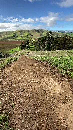 Rebuilt start of tech track #trailbuilding #mtb #dig #ride #jumps #tracks