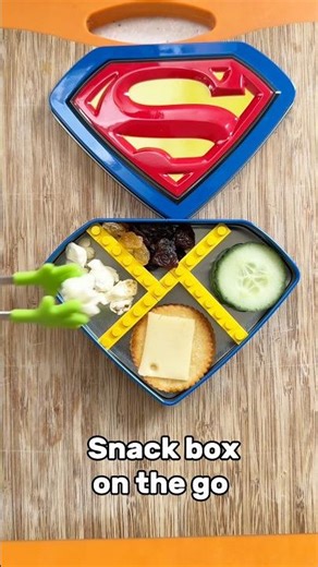 LEGO Superman Tin: Snack Box on the Go