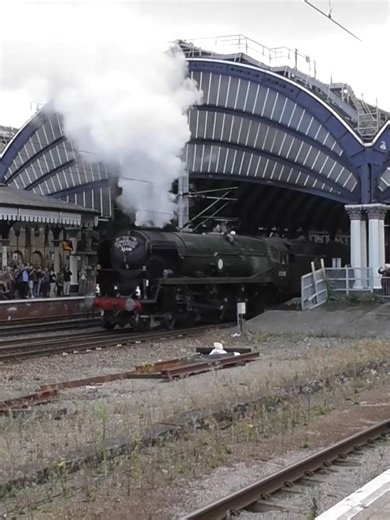 Rebuilt Merchant Navy Class 35018 'British India Line' slips and eases out of York working the 1Z24 Carnforth to Scarborough 'Scarborough Spa Express' on the 16th September 2021. #steamtrain #steamlocomotive #trainspotting #york #fyp